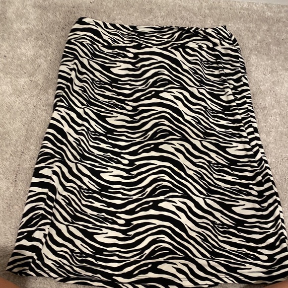 Nine & company zebra skirt - Picture 3 of 3